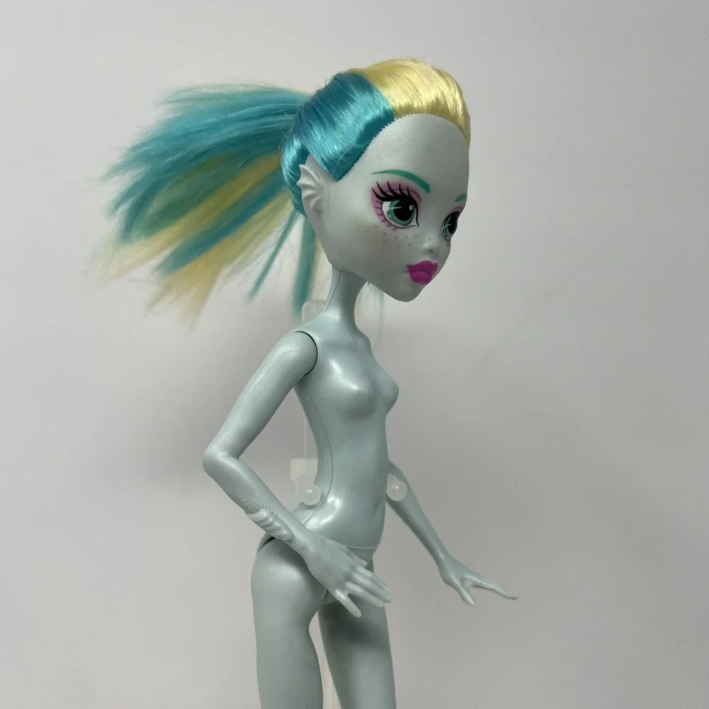 monster high item as